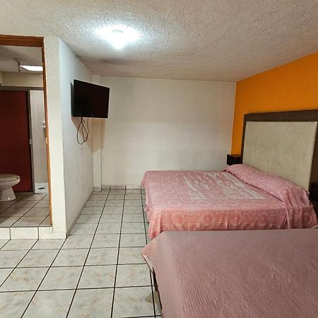 Hotel 2000 Morelia Buitenkant foto