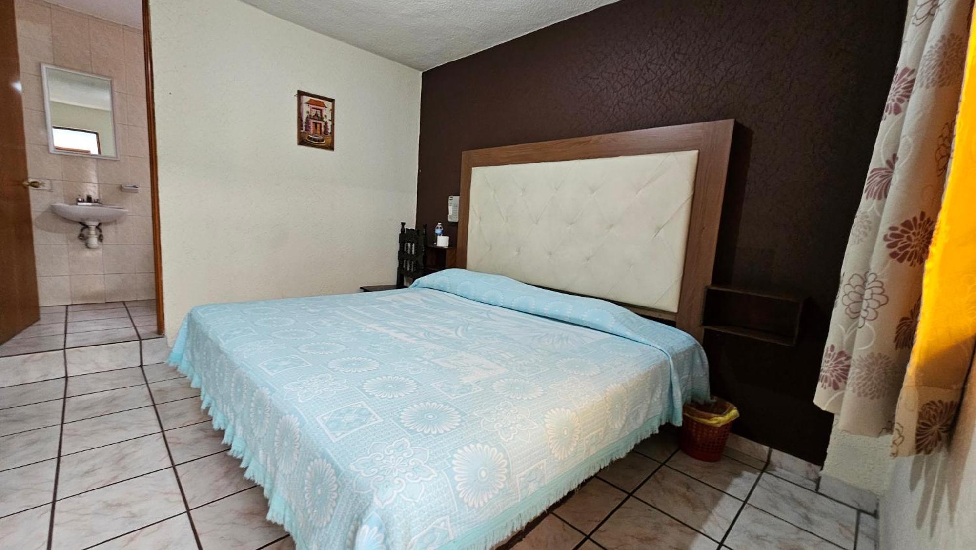 Hotel 2000 Morelia Buitenkant foto