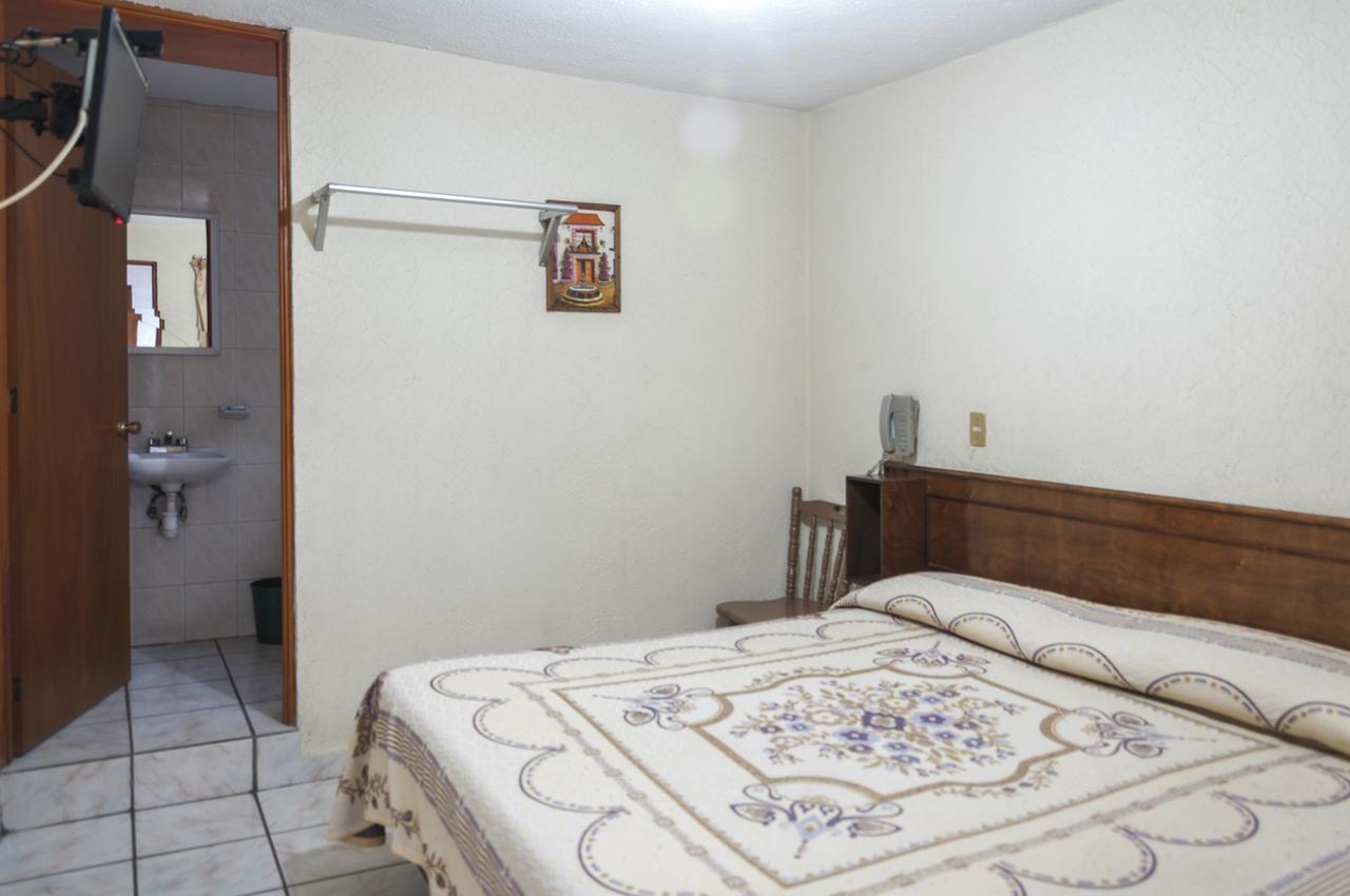 Hotel 2000 Morelia Buitenkant foto