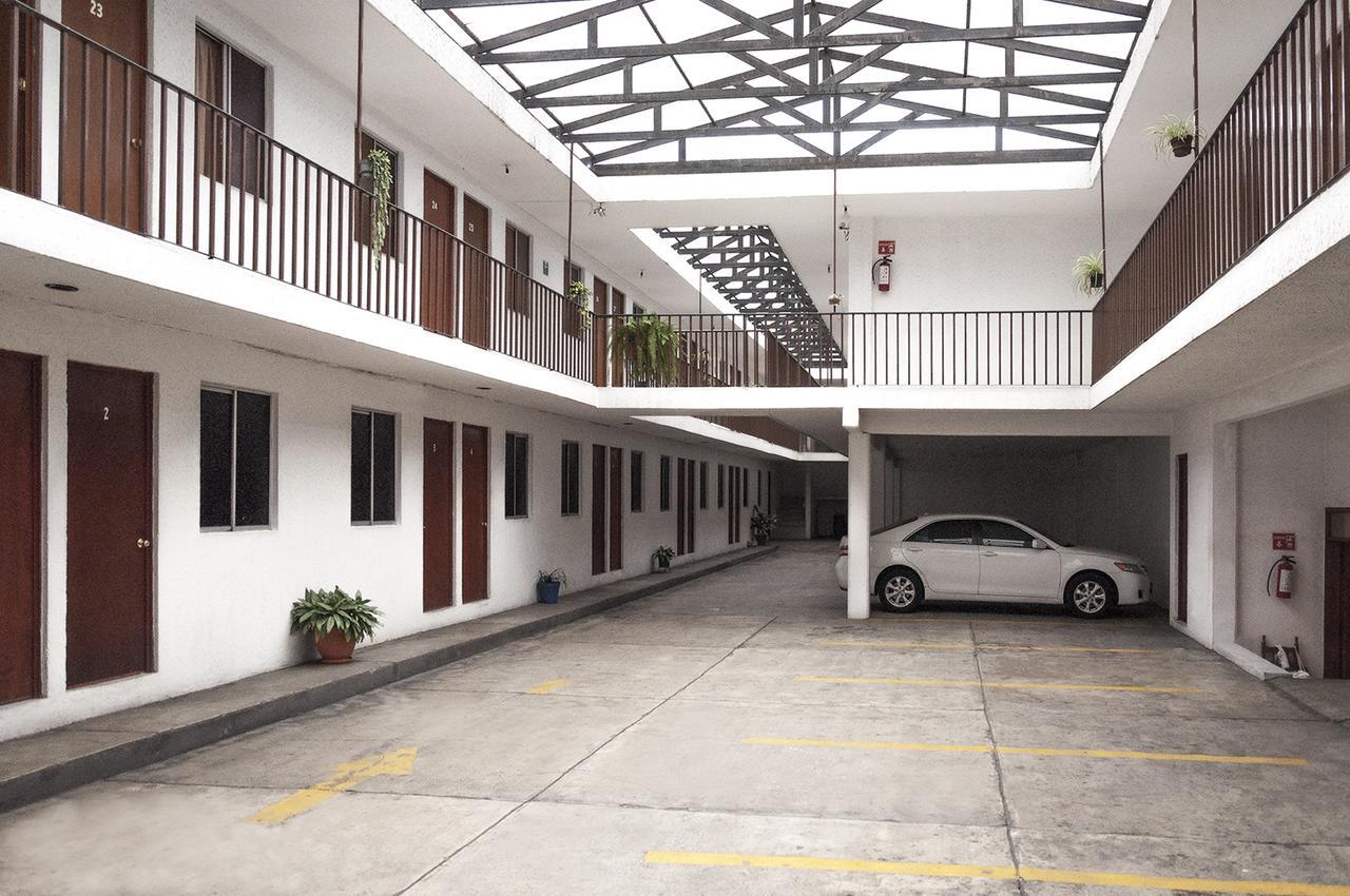 Hotel 2000 Morelia Buitenkant foto